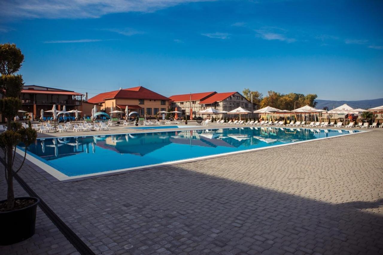 Illara Spa Hotel Irshava Ngoại thất bức ảnh