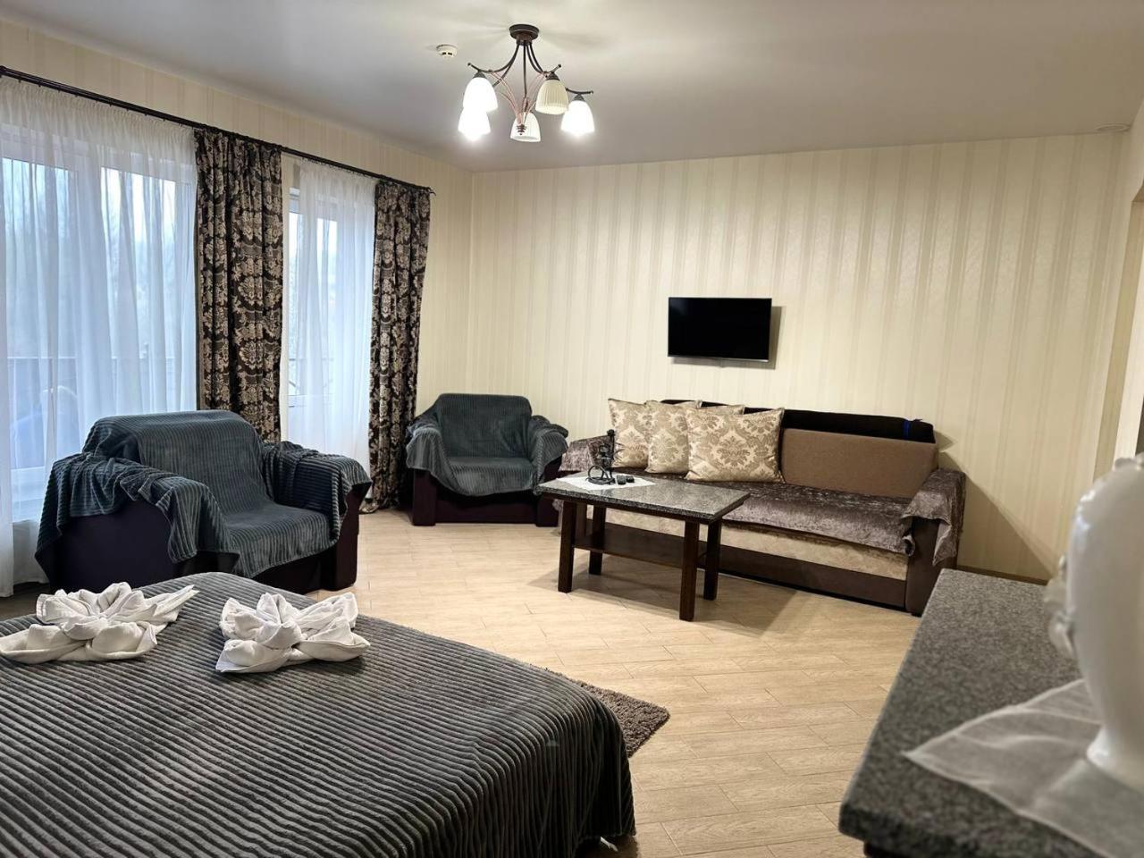 Illara Spa Hotel Irshava Ngoại thất bức ảnh