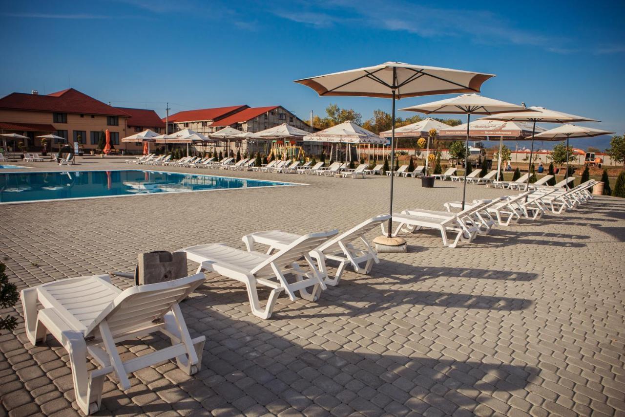 Illara Spa Hotel Irshava Ngoại thất bức ảnh