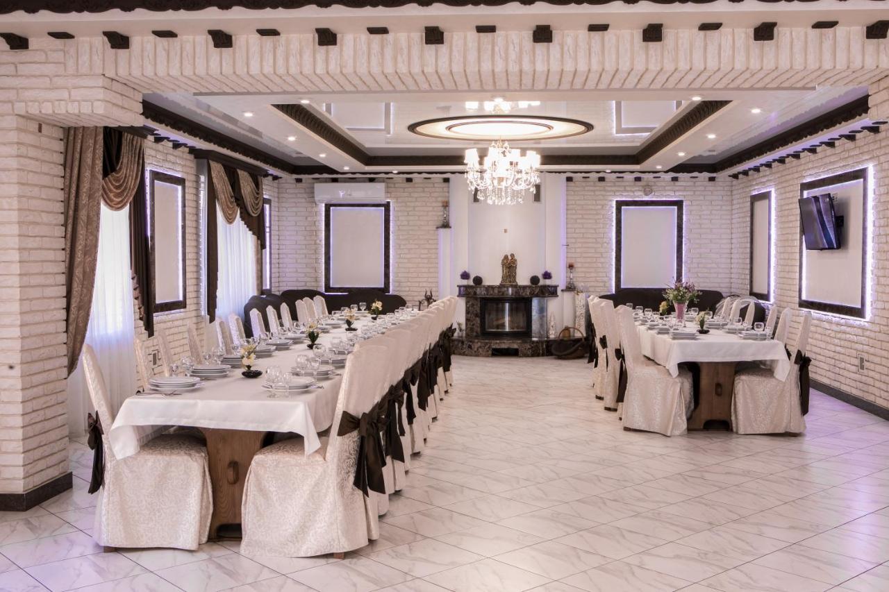 Illara Spa Hotel Irshava Ngoại thất bức ảnh
